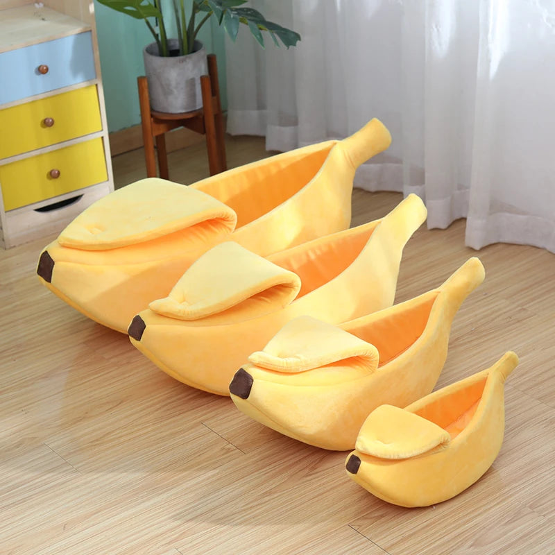 Cama con forma de plátano.