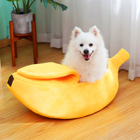 Cama con forma de plátano.